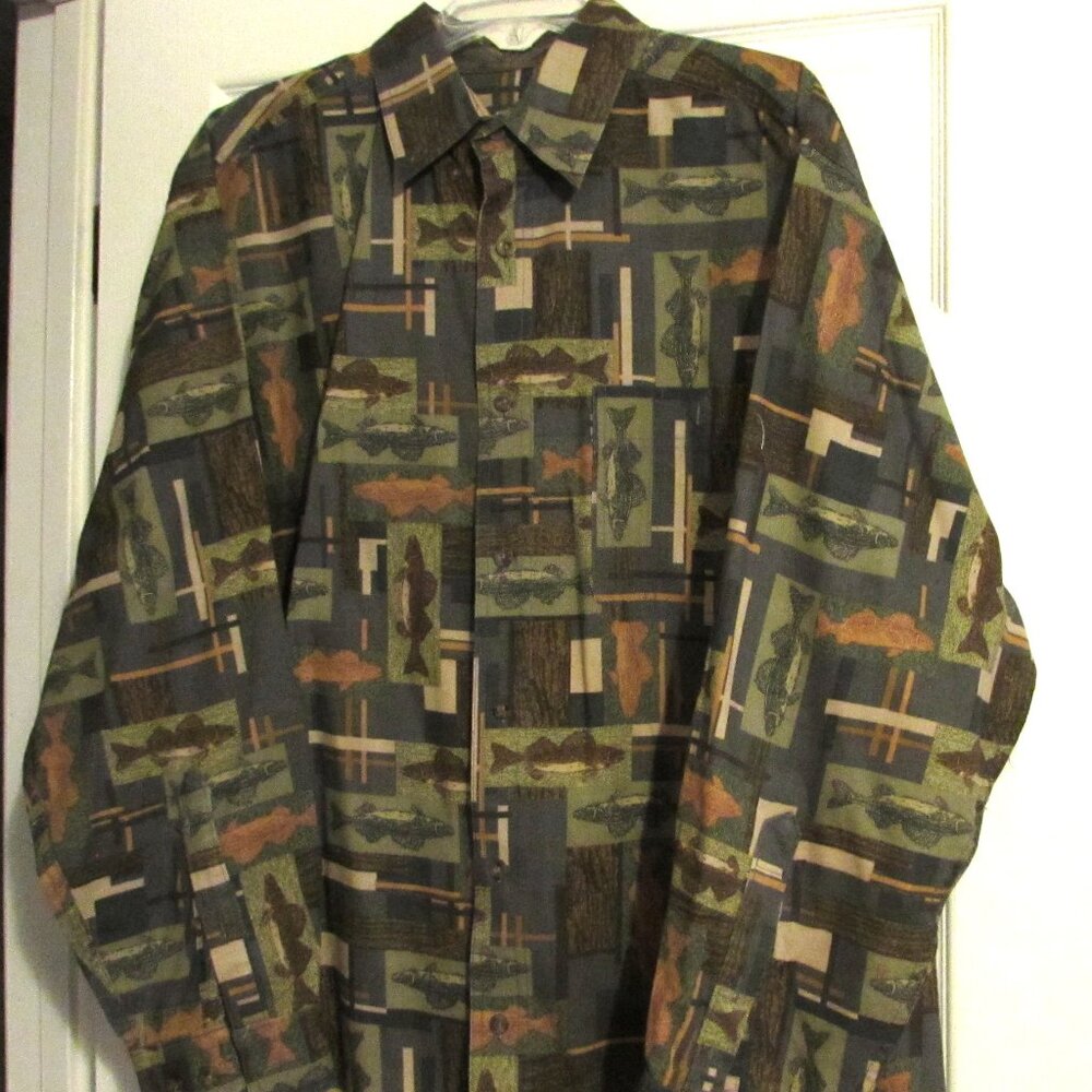 Men's WOOLRICH Long Sleeve Shirt With Slate Fish Blocks Theme Size L
